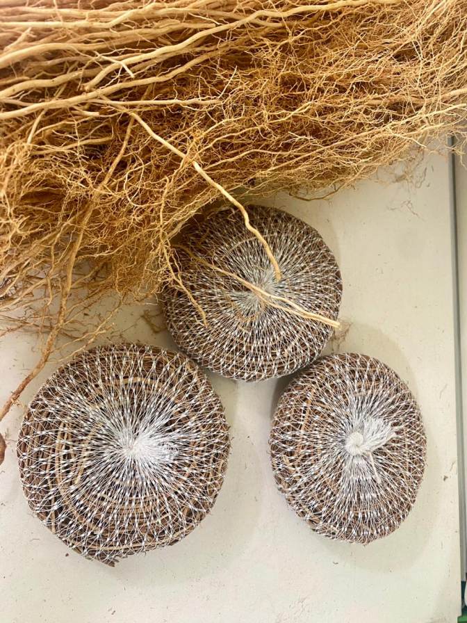 Vettiver Bath Scruber